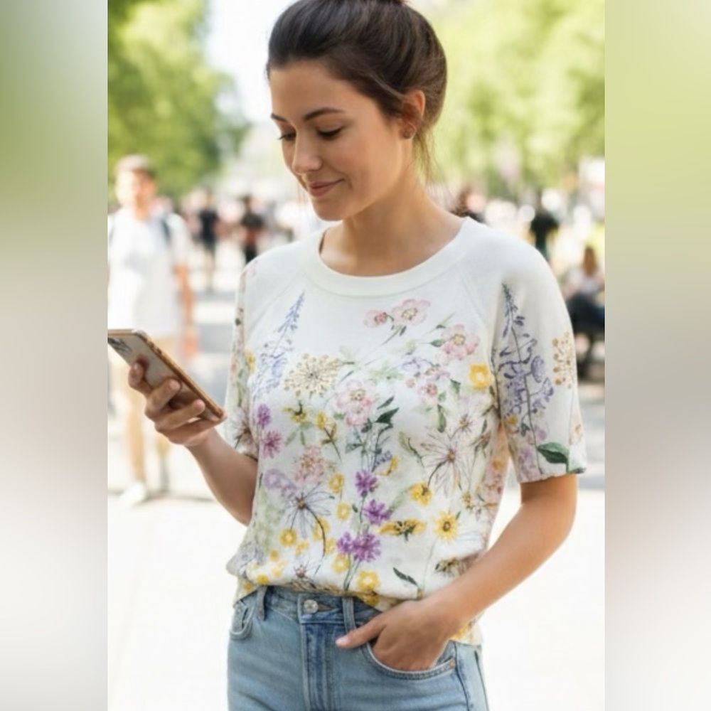 Talbots Multicolor Floral Short Sleeve Top.  Size M 60% cotton 40% rayon.